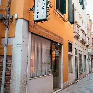** Hotel Tivoli Italien
